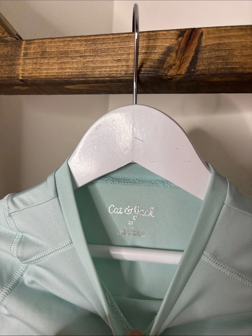Cat & Jack Mint Green Long-Sleeve Swim Rashguard Size 2T